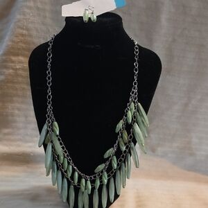 Elegant Green Layered Necklace